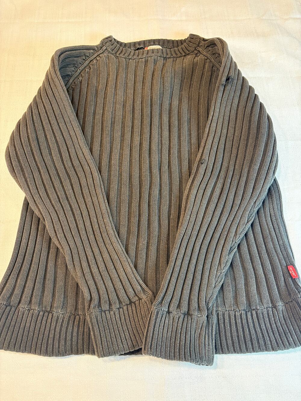 Levi's Women's Ribbed Gray Sweater 100 % Cotton Size M Flawed